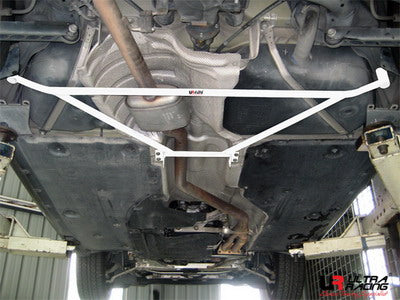 Refuerzo Trasero Inferior Ultra Racing para BMW Serie 1 04-11 E87 (120i) 2.0