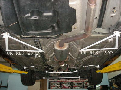 Refuerzos Traseros Ultra Racing para Honda Odyssey 05+