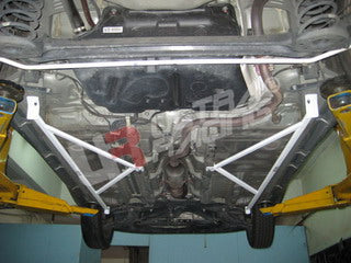 Barras Laterales/Inferiores Ultra Racing para Toyota Yaris HB 05+