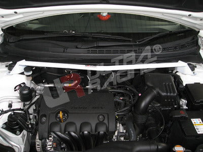 Barra de Torretas Delantera Superior 754 Ultra Racing para Kia Forte/Ceed/Koup 06-11