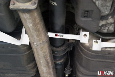 Refuerzo Central Inferior Ultra Racing para Nissan Skyline GTR R33