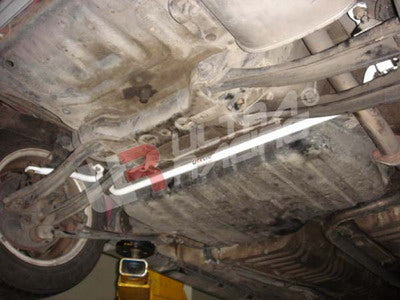 Barra Estabilizadora Trasera 20mm Ultra Racing para Daihatsu Charade G100 87-94