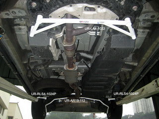 Barra Refuerzo Delantera H 1022 Ultra Racing para Toyota Previa 06+ 3.5