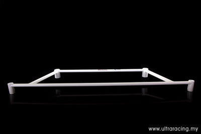 Barra Refuerzo Delantera H Ultra Racing Para Nissan Bluebird U13 92-96 1.8