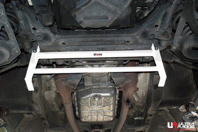 Barra Refuerzo Delantera H Ultra Racing Jaguar XJ (X308) 4.0 98-02