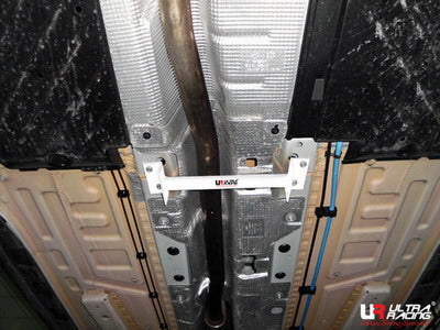 Barra Media Inferior 1501 Ultra Racing para Mini Countryman R60 11+