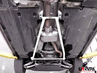 Barra Media Inferior Ultra Racing Para Audi A4 B8 08+ / A5 2.0T