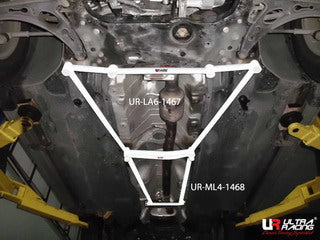 Barra Media Inferior 1468 Ultra Racing para VW Tiguan 07-12 2WD/4WD