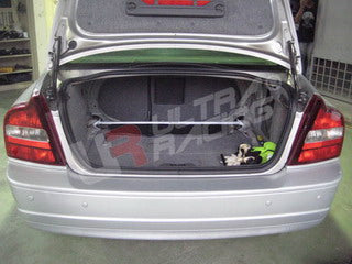 Barra de Torretas Trasera Superior Ultra Racing para Volvo S80
