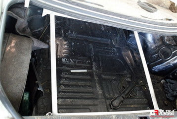 Barra de Torretas Trasera Superior Ultra Racing para Toyota Mark II 88-92 2.5T
