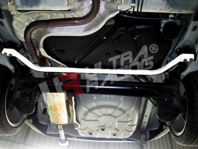 Barra Inferior Trasera Ultra Racing para Ford Fiesta MK6/7 1.6 08+