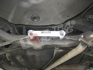 Barra Inferior Trasera Ultra Racing Toyota Carina E 92-98 1.6