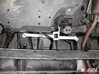 Barra Inferior Trasera 1637 Ultra Racing para Toyota Prius XW30 10+