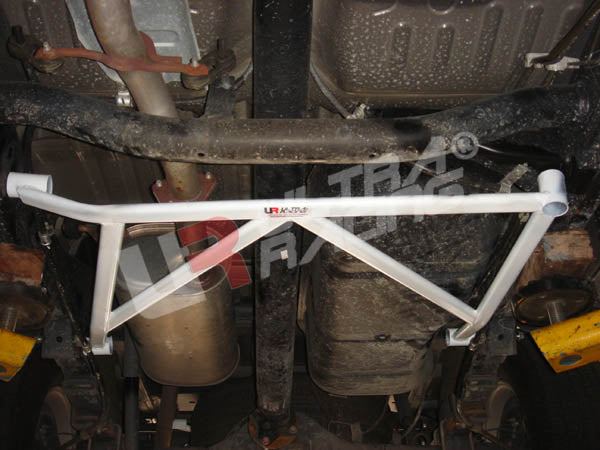 Barra de Refuerzo Trasera 639 Ultra Racing para Mitsubishi Triton/L200 06+