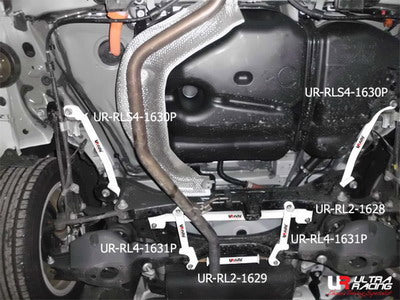Barras Laterales Traseras Ultra Racing para Lexus CT200H 11+ 1.8