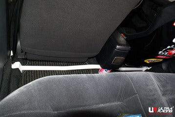 Barra Antivuelco Ultra Racing Toyota Carina II 87-92 2.0