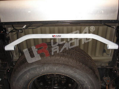 Barra de Torsión Trasera 640 Ultra Racing Mitsubishi Triton/L200 06+