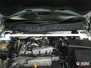 Barra de Torretas Delantera Superior 1269 Ultra Racing VW Golf 4 97-06 1.8/TDI