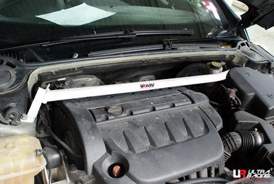 Barra de Torretas Superior Delantera Ultra Racing para Peugeot 407 04-10 2.0