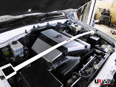 Barra de Torretas Superior Delantera Ultra Racing para Toyota Land Cruiser 100 98-07