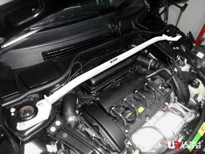 Barra de Torretas Delantera Superior 1644 Ultra Racing para Mini Clubman 08+ 1.6T