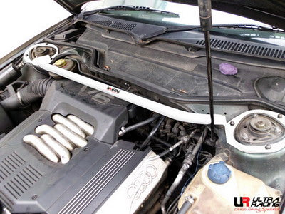 Barra de Torretas Delantera Superior Ultra Racing para Audi A6 C4 96-04 2.6