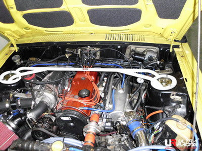 Barra de Torretas Delantera Superior Ultra Racing para Mitsubishi Lancer A174 79-87