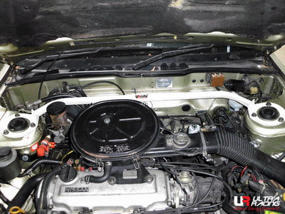 Barra de Torretas Delantera Superior Ultra Racing para Nissan Bluebird 89-93 U12 1.8