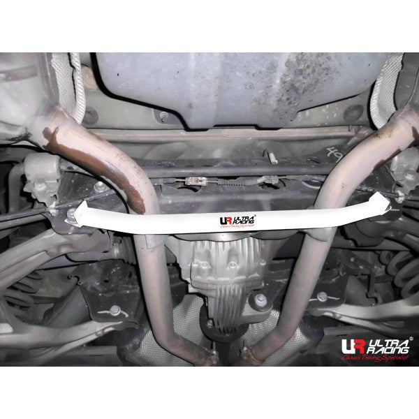 Barra Inferior Trasera Ultra Racing para Mercedes ML 3.5 W164 05-11