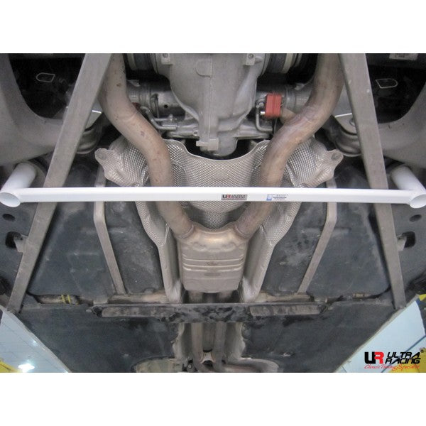 Barra Inferior Trasera Ultra Racing para BMW 640 E63/E64 4.0 03-10