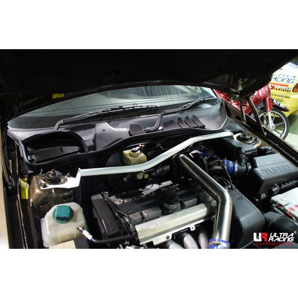 Barra de Torretas Superior Delantera Ultra Racing para Volvo 850 (Caja de Fusibles) OBD2