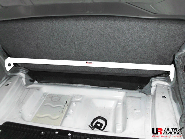 Barra de Torretas Trasera Superior Ultra Racing para BMW Serie 3 E90 05+ 320