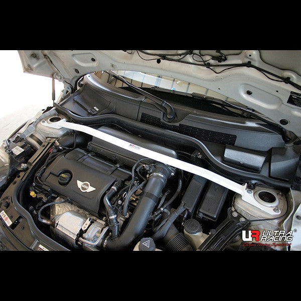 Barra de Torretas Delantera Superior Ultra Racing para Mini Coupe/Roadster R58/R59