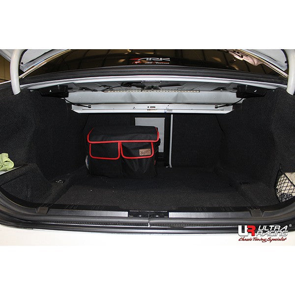Barra De Torretas Trasera Superior Ultra Racing Para BMW M5 E60 05-10
