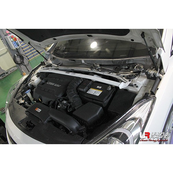 Barra De Torretas Delantera Superior Ultra Racing Para Hyundai i40 SW 11+