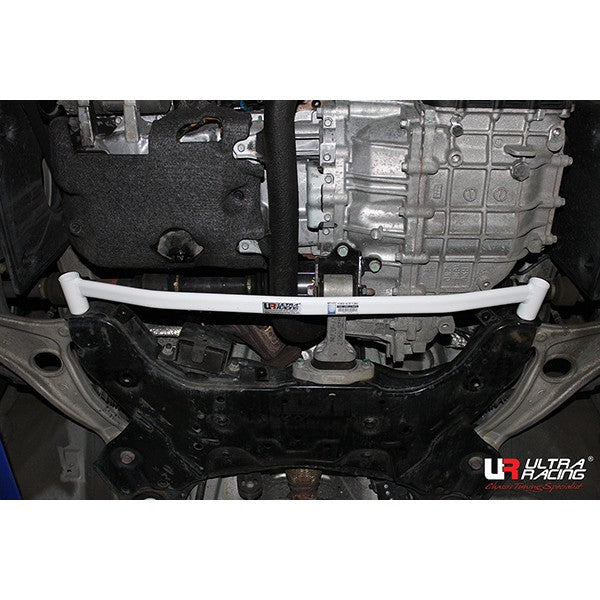 Barra Refuerzo Inferior Delantera Ultra Racing Hyundai i40 SW 11+