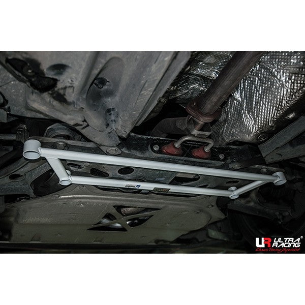 Barra Refuerzo Inferior Delantera Ultra Racing para Volkswagen Beetle Cabrio 11+
