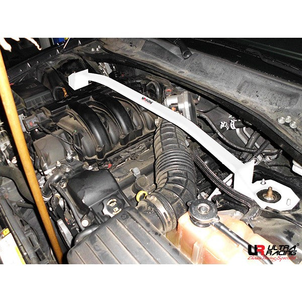 Barra De Torretas Delantera Superior Ultra Racing Para Chrysler 300C V6 05-10
