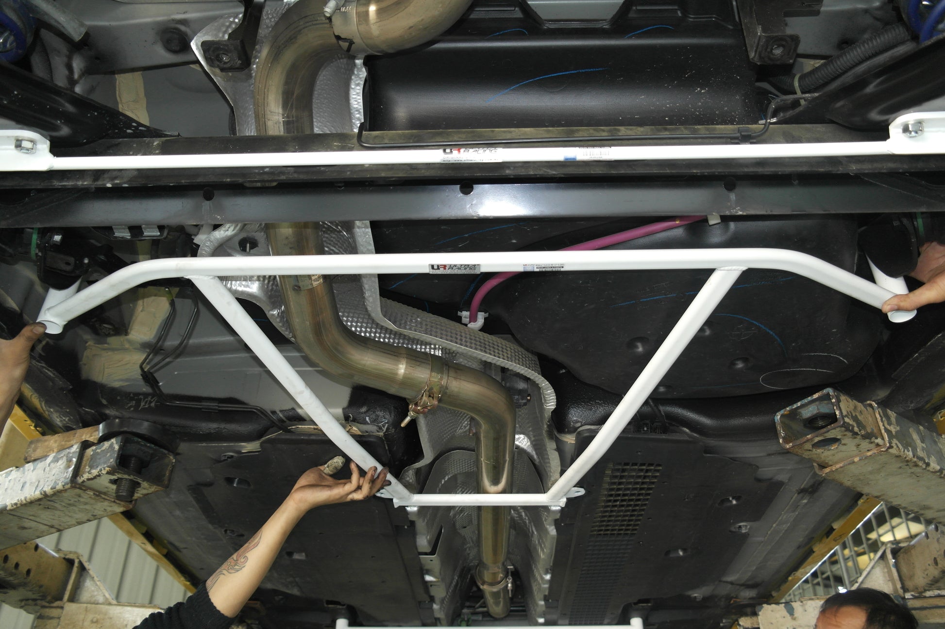 Barra Refuerzo Inferior Trasera Ultra Racing Renault Clio RS Mk4 13+