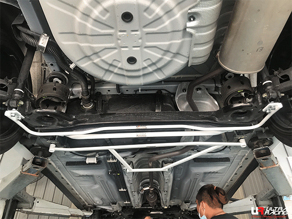 Barra Estabilizadora Trasera Ultra Racing 16mm para Nissan Almera (N18) 1.0T 2WD 19+