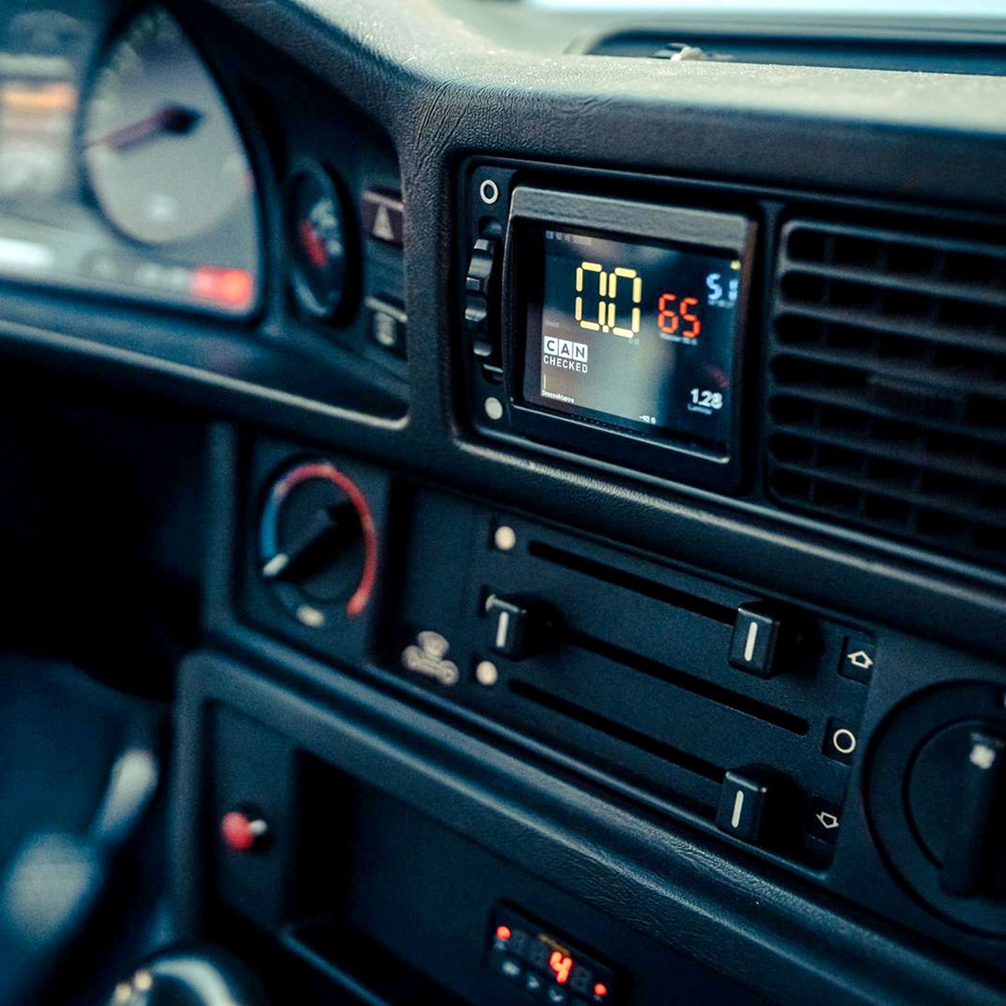 Display CANchecked MFD28 Gen2 Para BMW Serie 5 E28 LHD 1981-1987 - Imagen 3