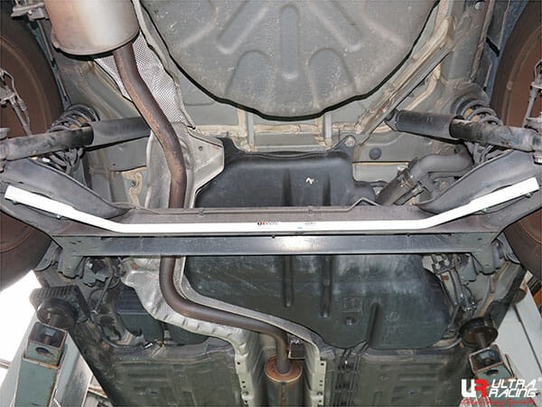 Barra Estabilizadora Trasera 19mm Ultra Racing Renault Fluence 2.0 09+/Samsung 1.6 09-12 2WD - Imagen 2