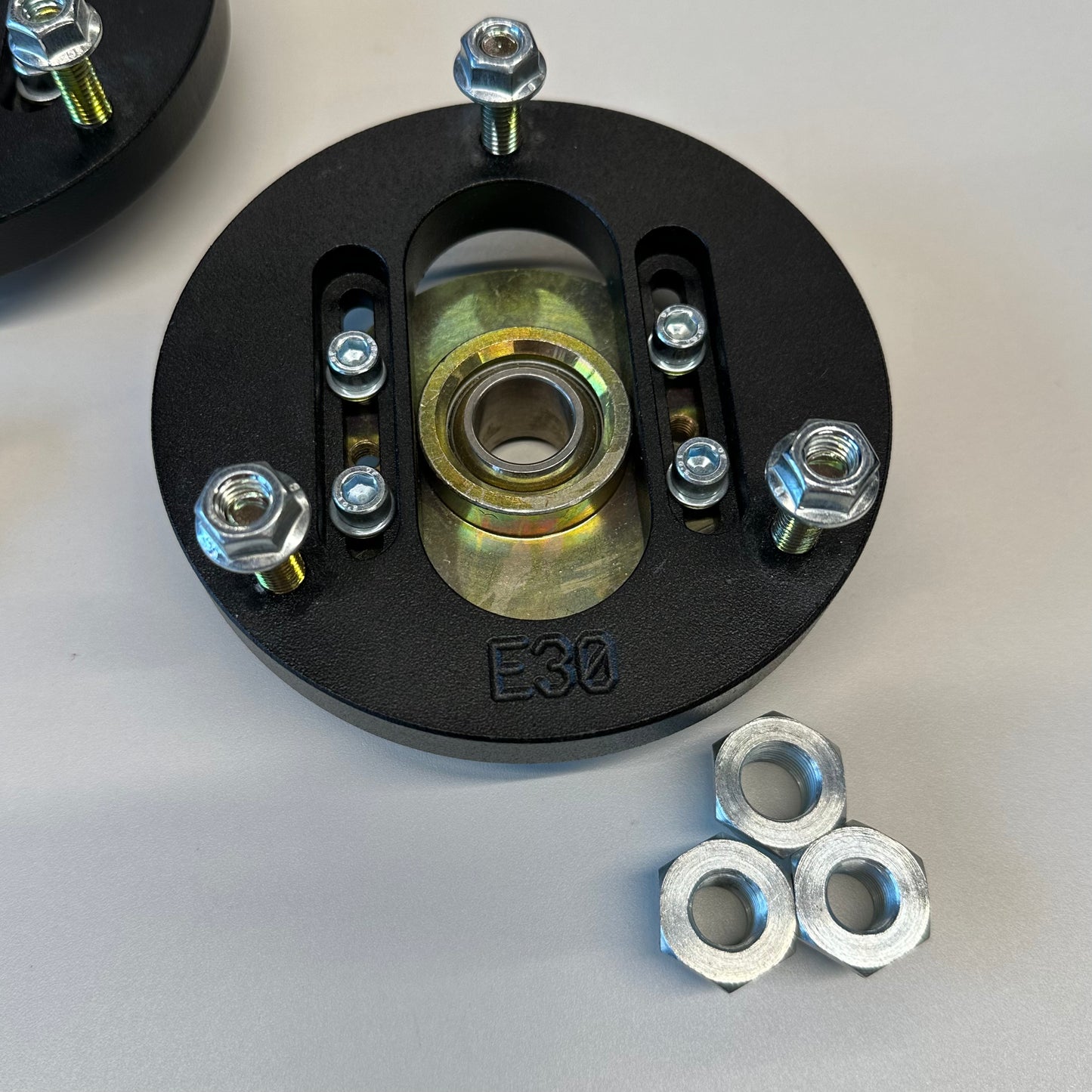 Copelas ajustables con rótula uniball y regulación de caída | Compatibles con coilovers | Bmw e30