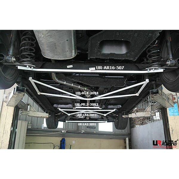 Barra Estabilizadora Trasera 16mm Ultra Racing para Proton Iriz/Persona 1.6