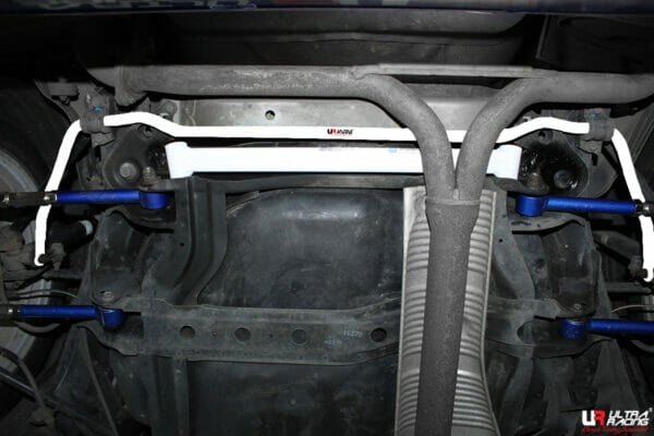 Barra Estabilizadora Trasera 20mm Ultra Racing Acura TL (UA-6) 3.2 V6 04-08 2WD - Imagen 2