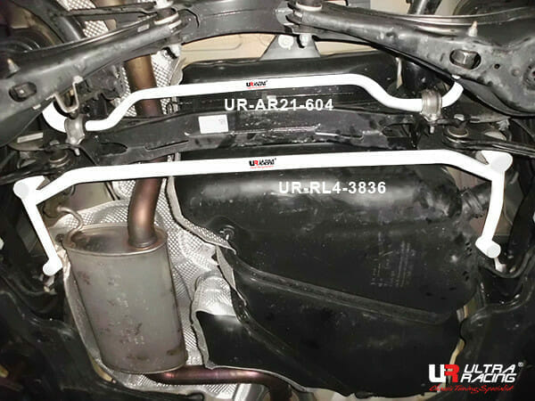 Barra Estabilizadora Trasera 21mm Ultra Racing para Volkswagen Passat B8 (TYP 3G) 1.8 TSI 2WD 15-22 - Imagen 2