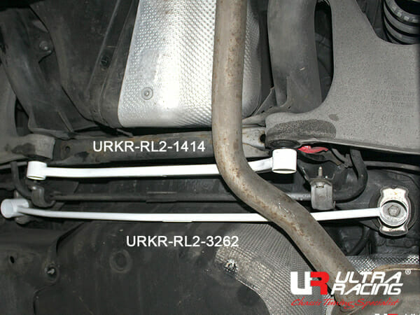 Barra Inferior Trasera Ultra Racing para Audi A4 B8 (8K) 2.0 TFSI 2WD 08-16