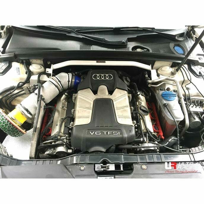 Barra de Torretas Superior Delantera Ultra Racing para Audi S4 B8 3.0 4WD