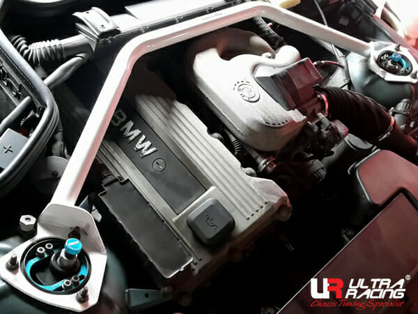 Barra De Torretas Delantera Superior Ultra Racing Para BMW Z3 E37
