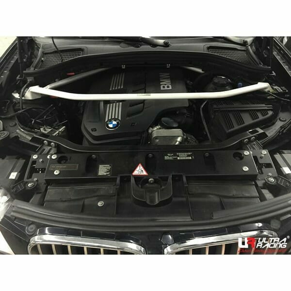 Barra de Torretas Delantera Superior Ultra Racing (2888) BMW F25/F26